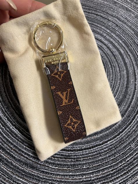 dhgate lv keychain|LV keychain from emilyaccessories888 : r/DHgate .